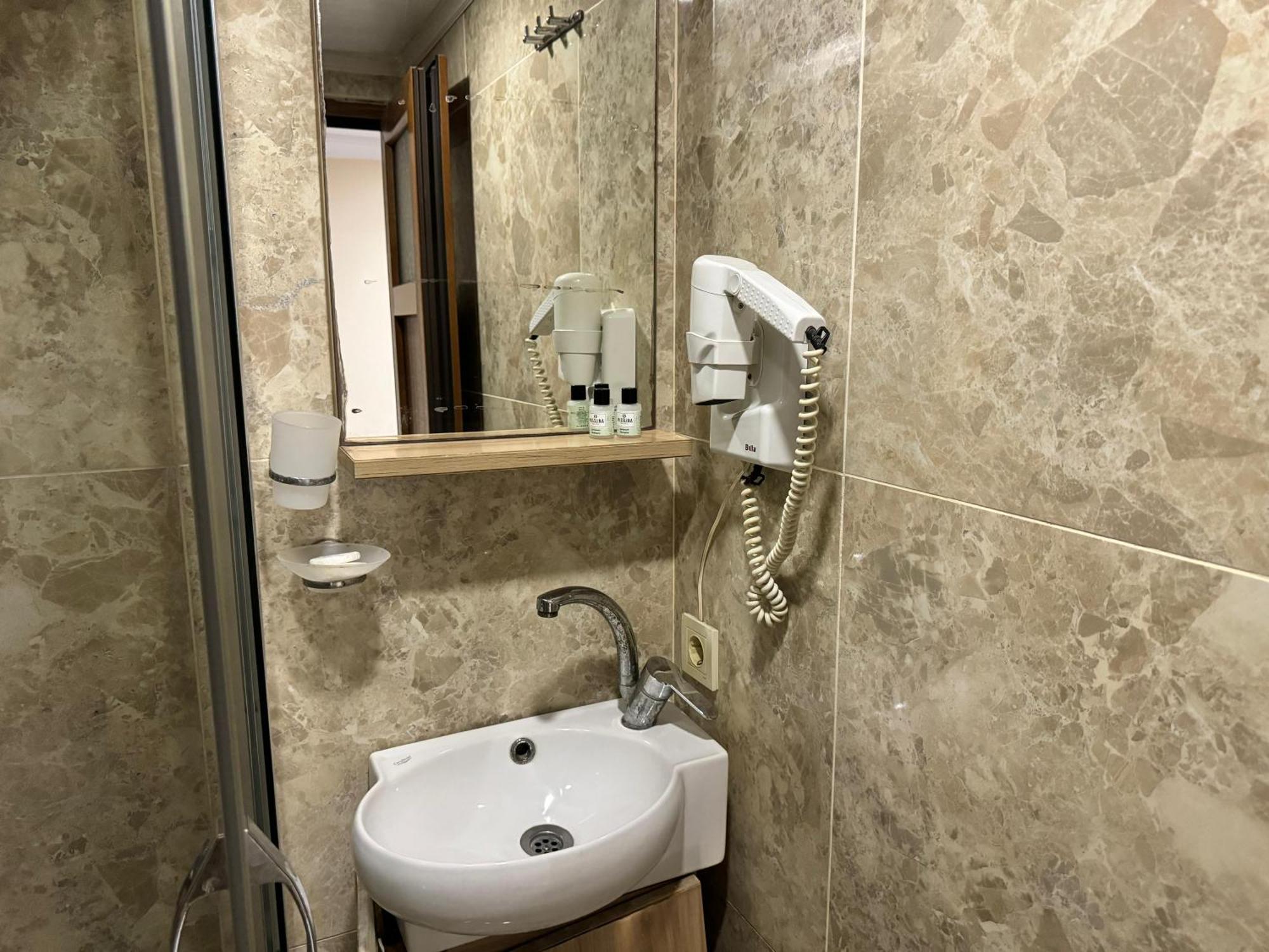 Hotel Visa Isztambul Kültér fotó